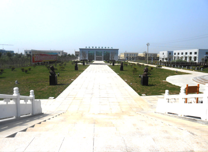 鹽城廣場(chǎng)人物肖像雕塑-(3).jpg 鹽城廣場(chǎng)人物肖像雕塑-(3).jpg